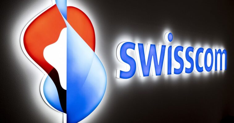 Swisscom cède face à la Comco sur son litige lié à la fibre optique - rts.ch