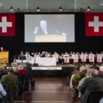 Trois associations anti-UE ont fusionné pour fonder Pro Suisse - rts.ch
