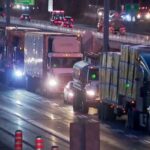 Un véhicule en feu sur l'autoroute 20 tout près du tunnel