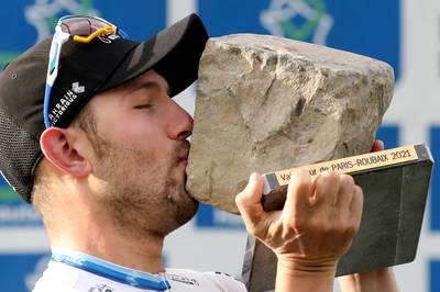 Vainqueur de Paris-Roubaix en 2021, Sonny Colbrelli met un terme à sa carrière à 32 ans