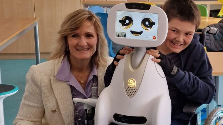 Valais : «Grâce au robot, mon fils ne peut que mieux se porter»