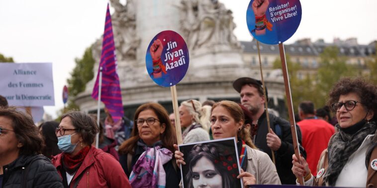 à Paris, un nouveau rassemblement contre le régime iranien