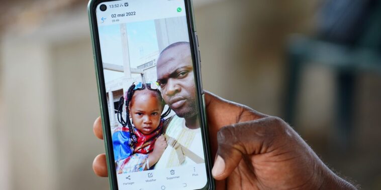 après la mort de 69 enfants, Adama Barrow critiqué pour son manque d’empathie – Jeune Afrique