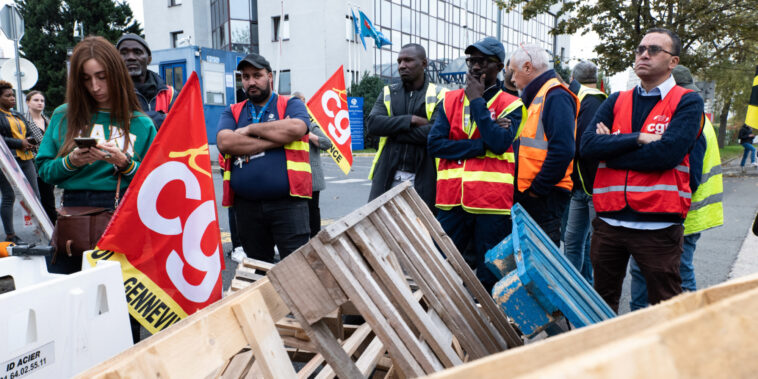 des employés de la plateforme Geodis à Gennevilliers poursuivent la grève