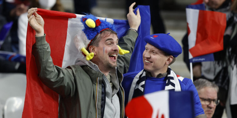 des supporters invités tous frais payés pour mettre l'ambiance