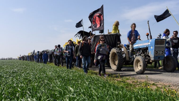 entre 4000 et 5000 manifestants attendus ce week-end pour protester contre des "bassines"