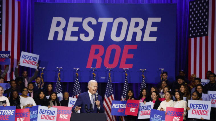 le pari risqué de Joe Biden sur l’avortement
