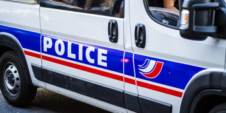 un conducteur tué après des tirs de policiers