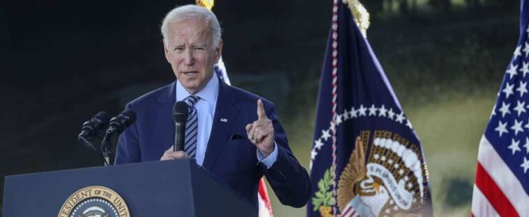 À 4 jours des élections de mi-mandat, Biden sur la défensive, Trump prépare 2024