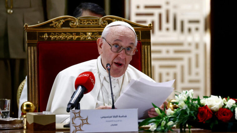 À Bahreïn, le pape François appelle à l'unité face à la logique des "blocs opposés"