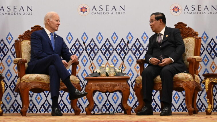 Au sommet de l'Asean, Joe Biden appelle à construire "un Indo-Pacifique libre et ouvert"