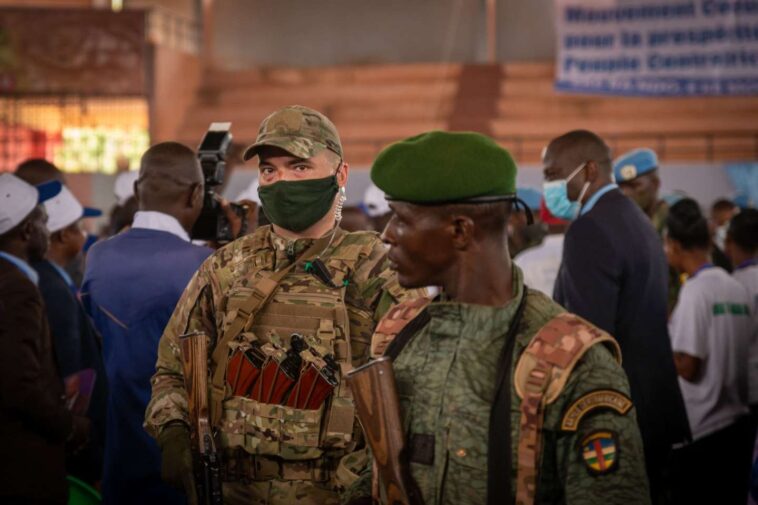 Bangui affirme qu’un avion venu de l’étranger a bombardé un camp militaire