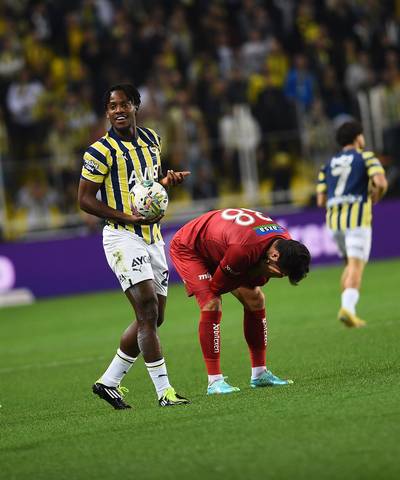 Batshuayi exclu lors du duel Fenerbahçe-Sivasspor