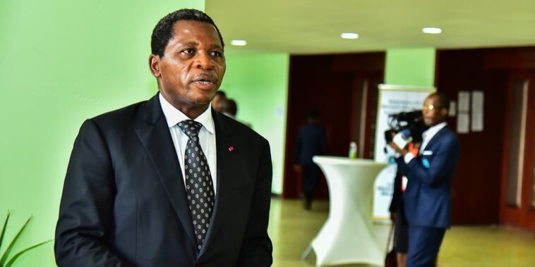 Cameroun : le bras de fer se tend entre Paul Atanga Nji et Équinoxe TV