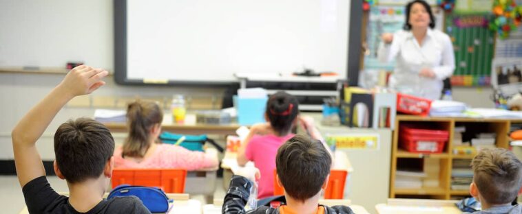 Deux mois après la rentrée scolaire : plus de 1600 postes vacants dans les écoles du Québec