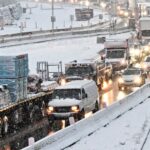 [EN IMAGES] Première neige à Montréal: le réseau routier échoue le test