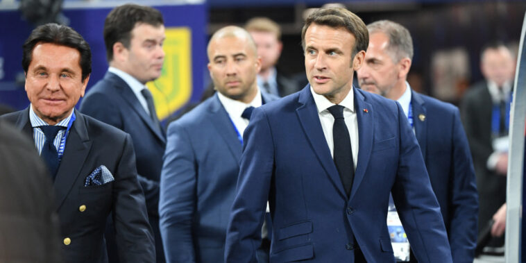 Emmanuel Macron se rendra au Qatar si les Bleus atteignent le dernier carré