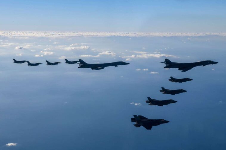 En Corée du Sud, un bombardier américain B-1B rejoint les exercices aériens conjoints