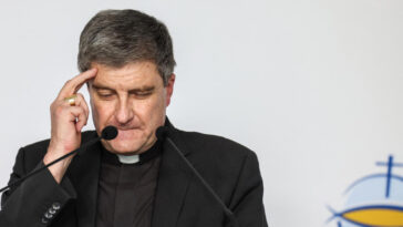 En France, onze évêques ou anciens évêques "mis en cause" pour abus sexuels