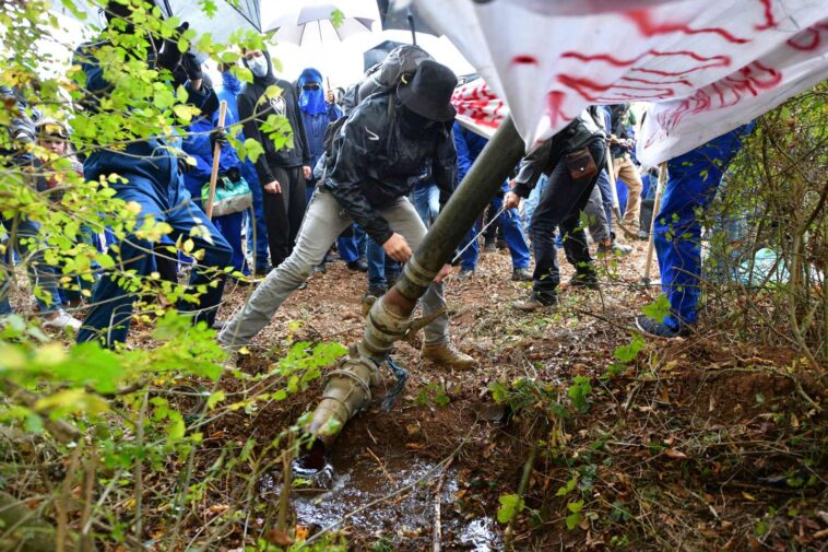 Face aux actions des militants écologistes radicaux, le gouvernement veut afficher sa fermeté