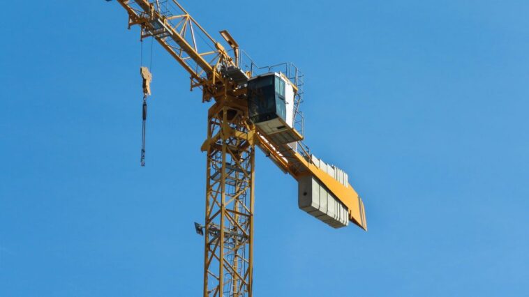 Hauterive (NE): Blessé par la chute d’une flèche de grue en 2020, il n’est toujours pas rétabli