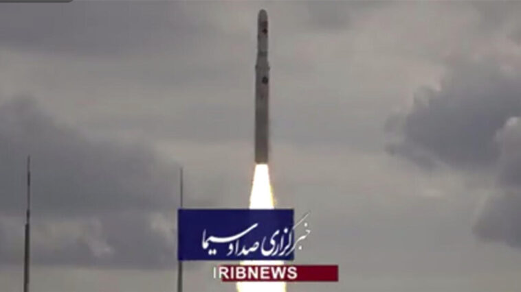 L'Iran affirme avoir testé avec "succès" un lanceur de satellite