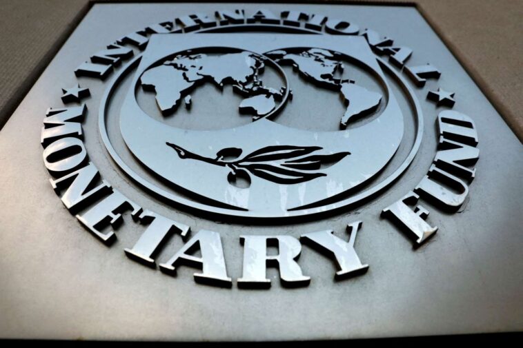 Le Fonds monétaire international appelle la France à mettre un terme au « quoi qu’il en coûte »