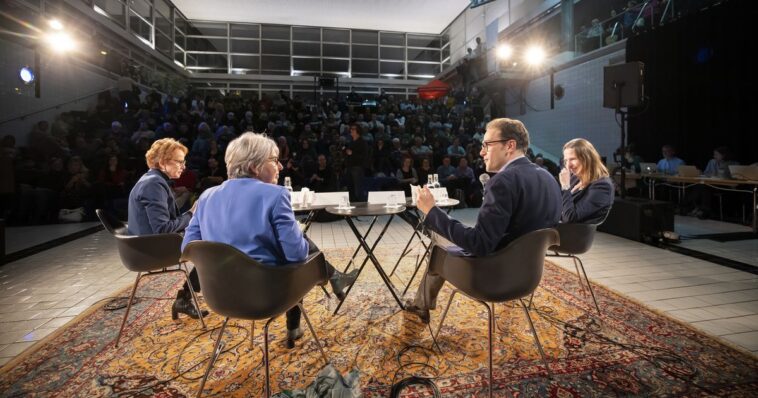 Le Parti socialiste a lancé les auditions publiques de ses candidates au Conseil fédéral - rts.ch