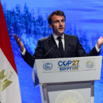 "Le climat ne saurait être la variable d’ajustement de la guerre", affirme Emmanuel Macron