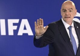 Le président de la FIFA Gianni Infantino déménage son domicile fiscal à Zoug - rts.ch