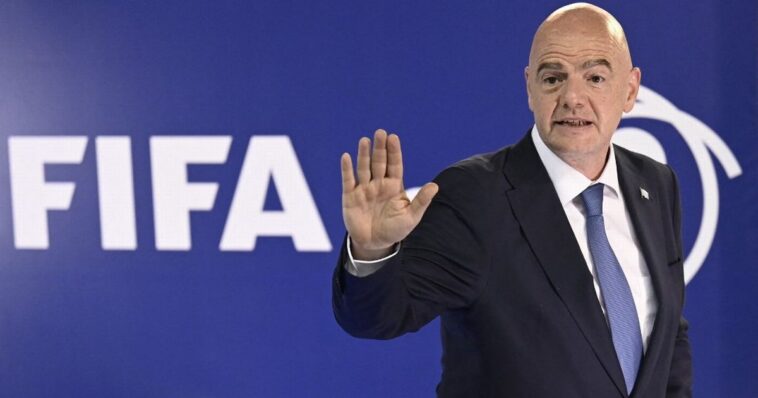 Le président de la FIFA Gianni Infantino déménage son domicile fiscal à Zoug - rts.ch