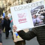 Le verbe "boycotter" élu mot romand de l'année 2022 par un jury - rts.ch