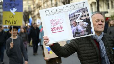 Le verbe "boycotter" élu mot romand de l'année 2022 par un jury - rts.ch