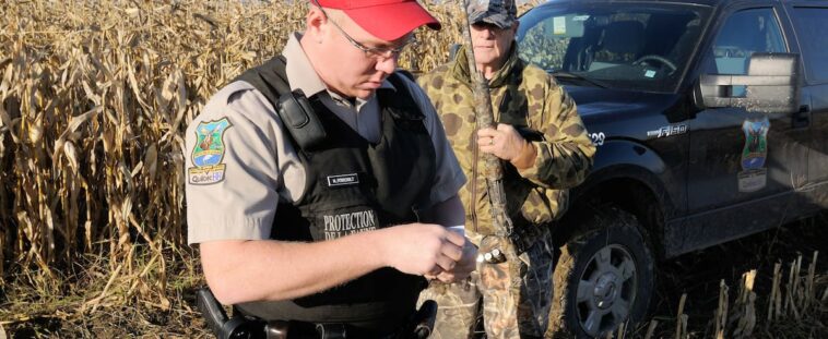 Les agents de la faune interpellent Québec