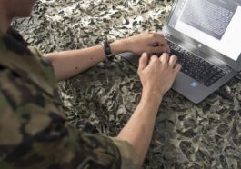 Les bases légales du commandement "cyber" de l'armée validées par le Conseil fédéral - rts.ch