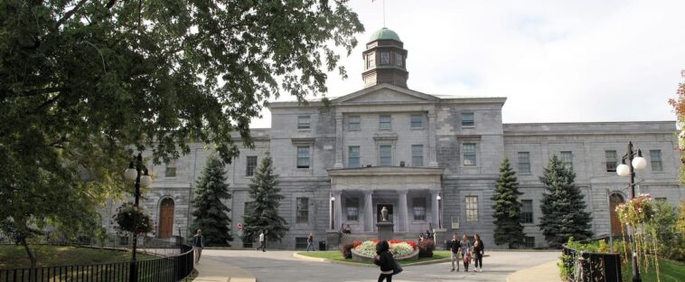 Les étudiants de McGill sauvent leur seul journal francophone