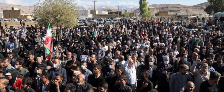 Les forces iraniennes tirent sur la famille d'un manifestant tué (ONG)