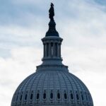 Nancy Pelosi renonce à être cheffe des démocrates au Congrès américain