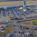 Plus de 32 heures d’attente pour prendre l’avion à l'aéroport de Québec