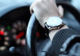 Prison et expulsion pour des arracheurs de montres 