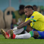Sorti sur blessure contre la Serbie, Neymar souffrirait d'une entorse