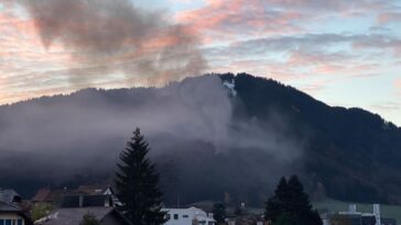 St-Légier-La Chiésaz (VD): Un mort et une blessée grave dans l'incendie d'un chalet