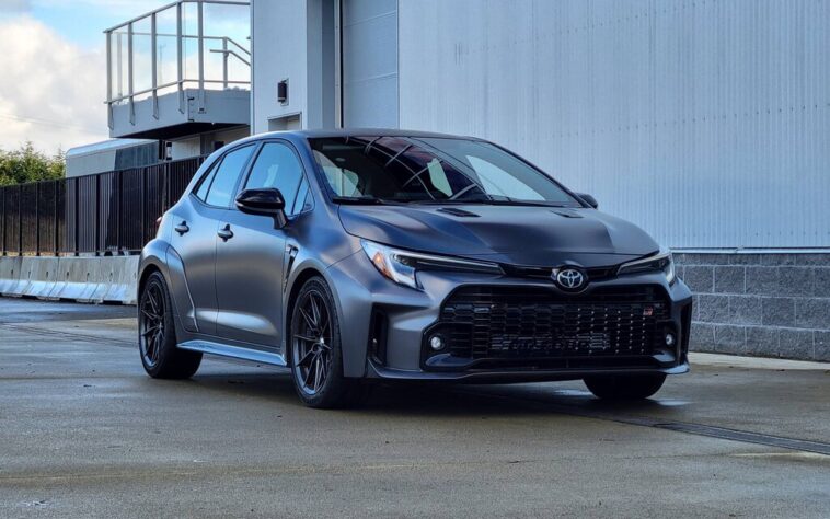 Toyota GR Corolla 2023 : GRos fun noir