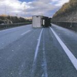 Un accident spectaculaire implique deux camions