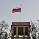 Un collaborateur de l'ambassade britannique admet avoir espionné pour la Russie