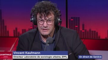 Vincent Kaufmann: "Il ne faut pas opposer les mesures" face à la voiture en ville - rts.ch