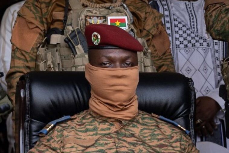 le capitaine putschiste Ibrahim Traoré reçu par le leader de la junte à Bamako