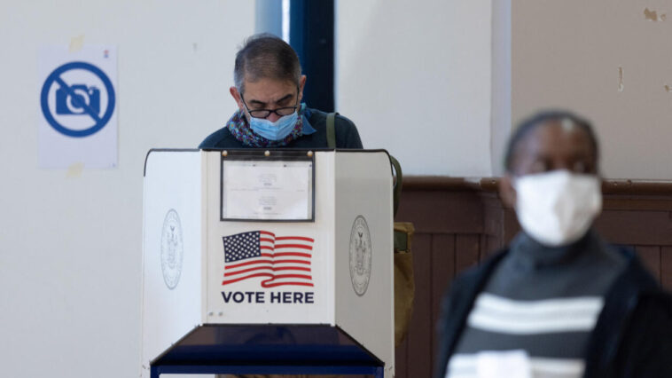 les bureaux de vote ouvrent aux États-Unis