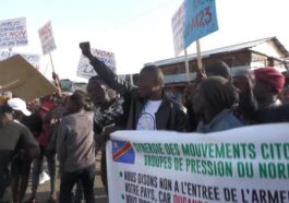 A Goma, des centaines de personnes défilent contre un "embargo sur les armes" en RD Congo