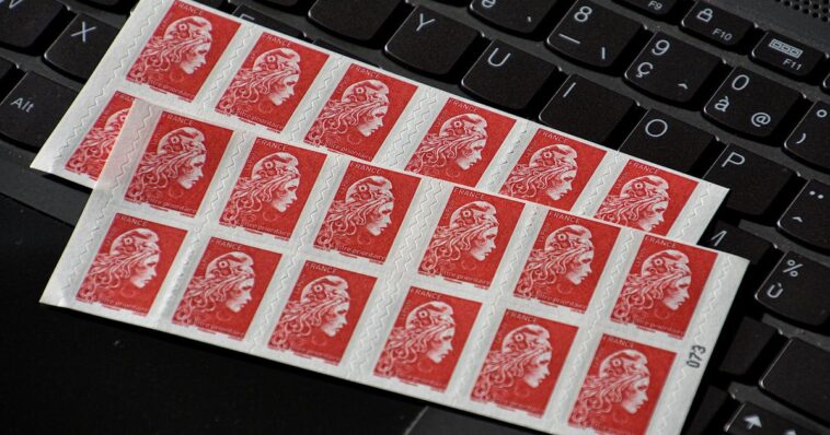 La Poste : au 1er janvier 2023, le timbre rouge va disparaître au profit de la “e-lettre”